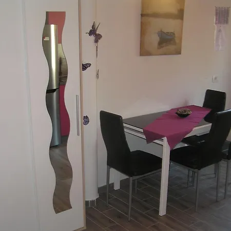 Apartment Odak *