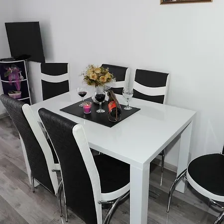 Odak * Brodarica (Sibenik-Knin)