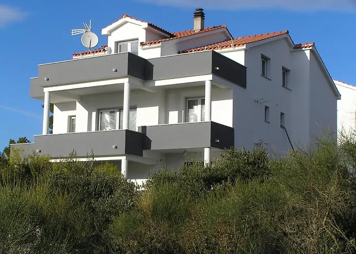 Odak * Brodarica (Sibenik-Knin)